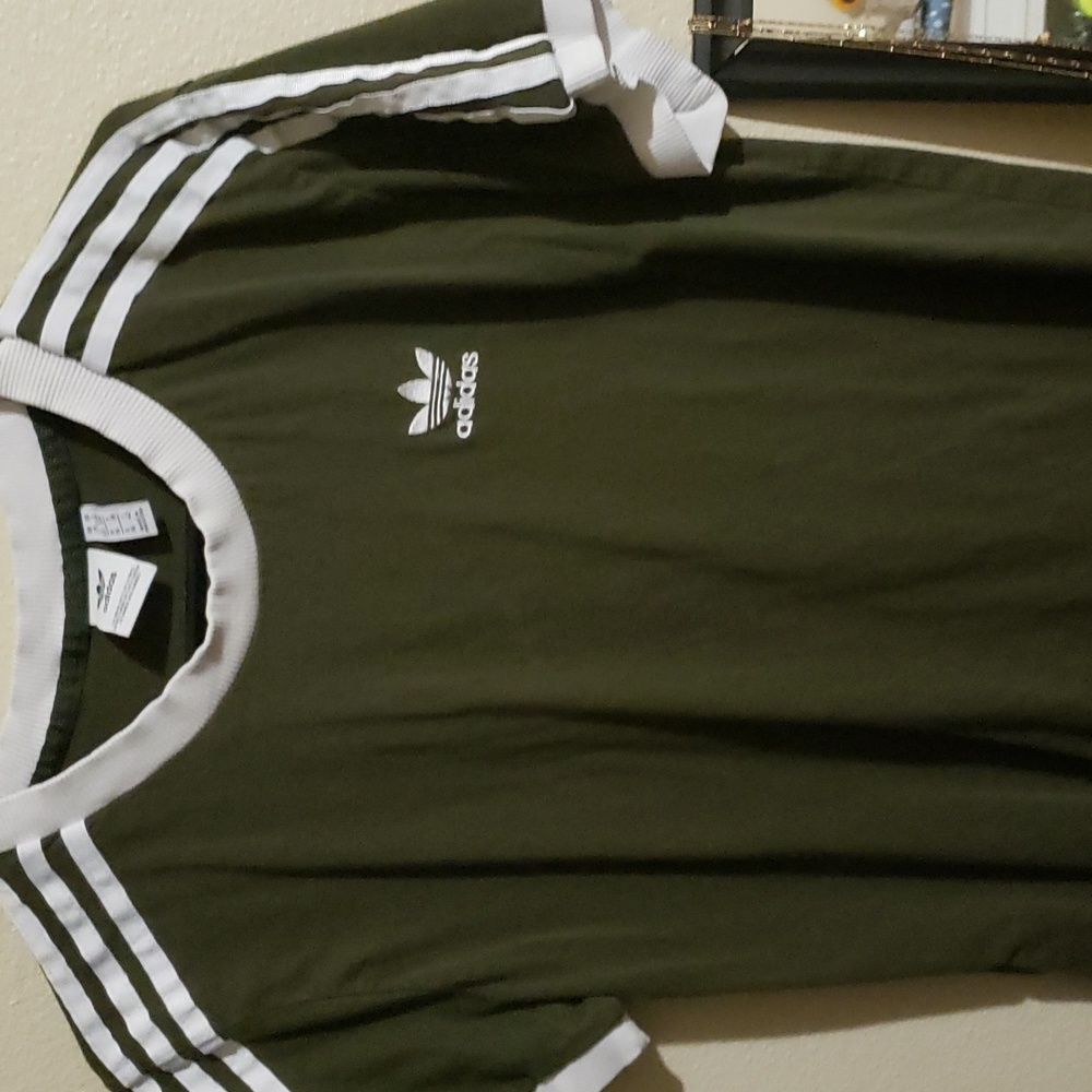 Adidas t-shirt